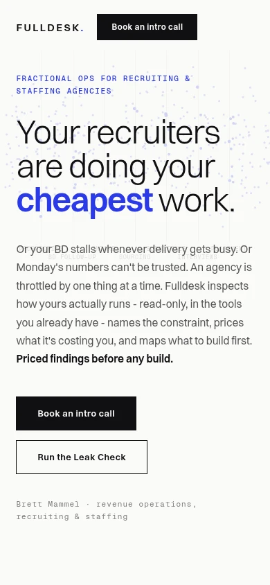 Inicio móvil de Fulldesk: titular, explicación del servicio y dos enlaces en una columna.